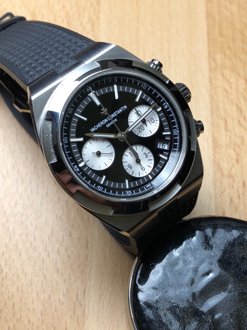 Closer Look: Vacheron Constantin Overseas Reverse-Panda Chronograph