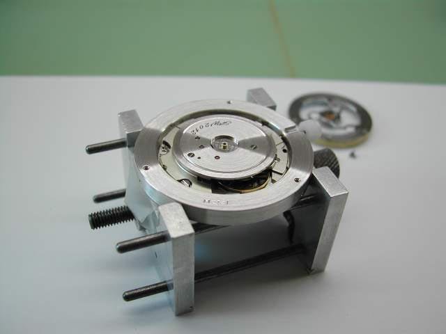 Movement in ring before casing