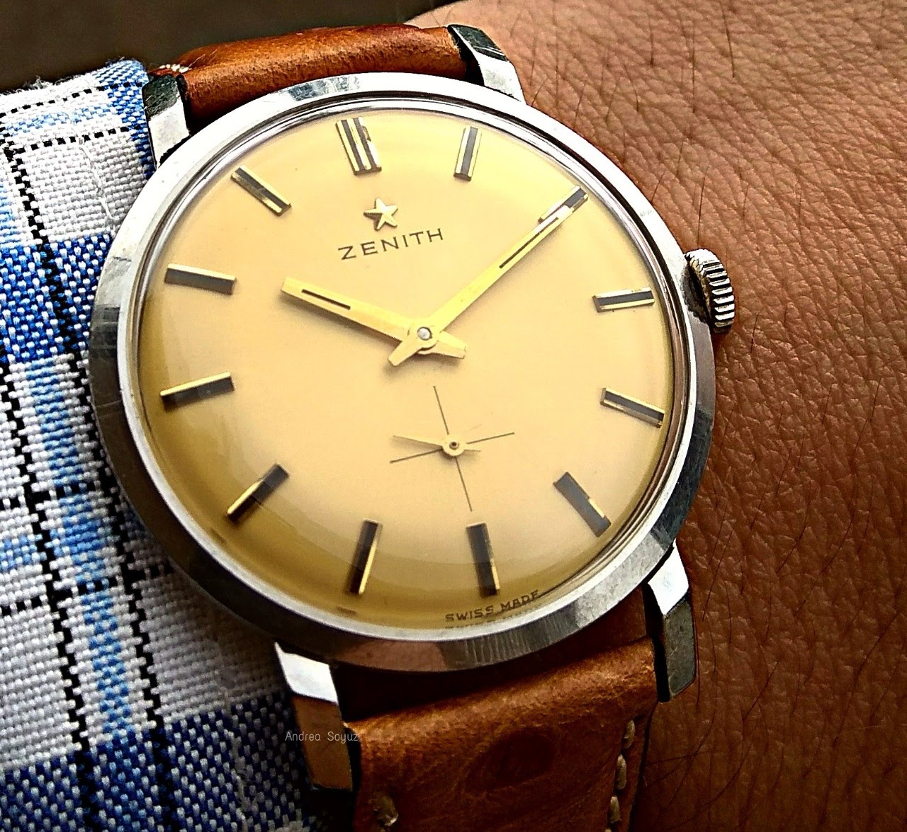 Zenith - Honey shades for an near mint 1960s Zenith 2511