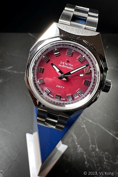 BRAND NEW Zenith DEFY REVIVAL A3691 RED DIAL AUTOMATIC 2023