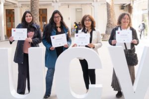 DSCF3565-copia-300x200 SernamEG y Escuela de Periodismo cierran nueva versión de Escuela de Mujeres Líderes Políticas y Sociales