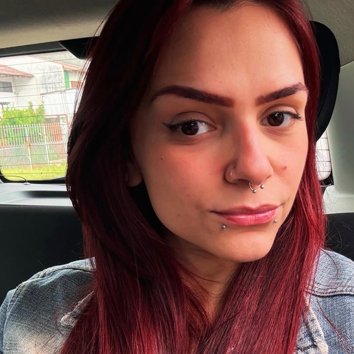Laura Oliveira
