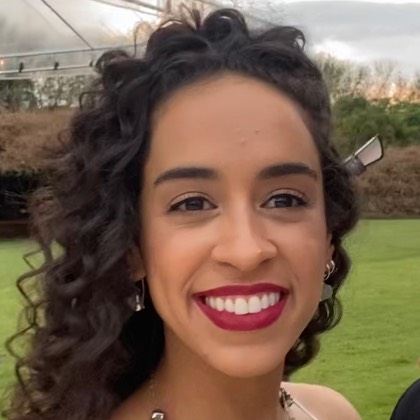 Camila  Lima de Oliveira