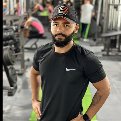 Leonardo  Oliveira