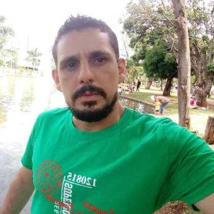 DAVID M. OLIVEIRA