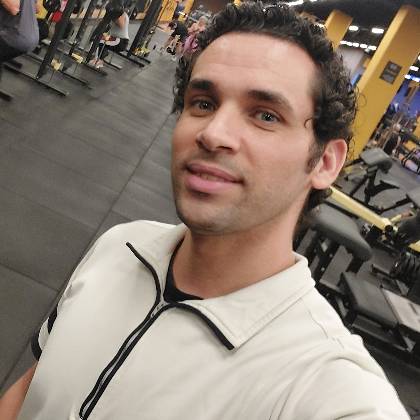 Adriano Hora