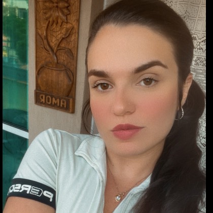 Glória Anjos