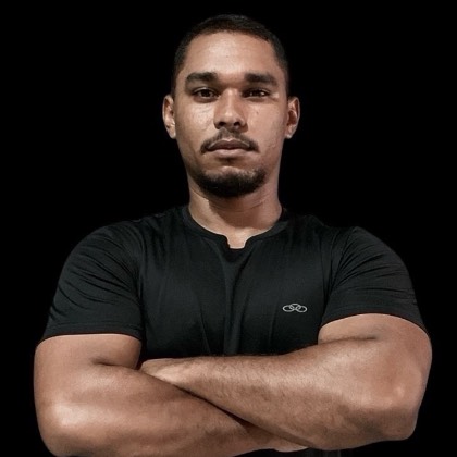 Gustavo  Cruz