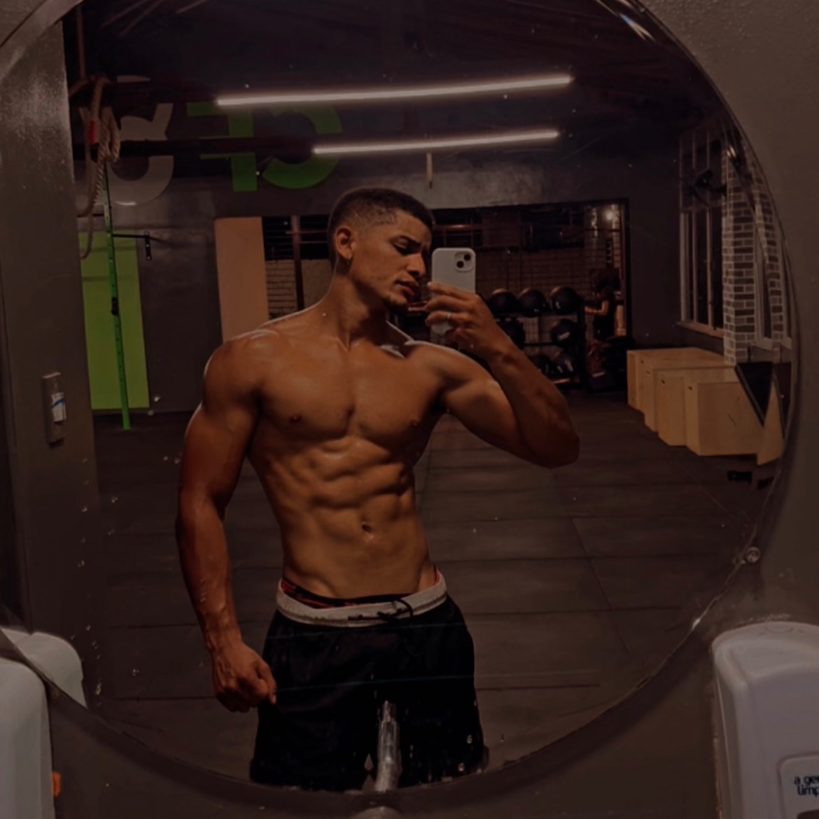 AKIL KAFELLI