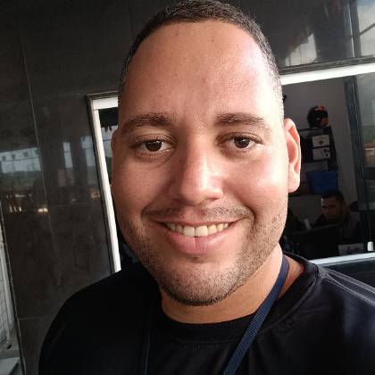 Professor Esli Pedro