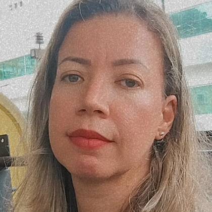 Nádia  Regina