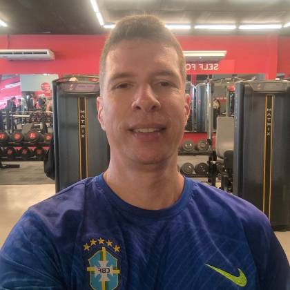 Cláudio  Santos