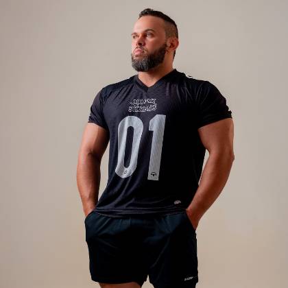 Elvis  Araujo