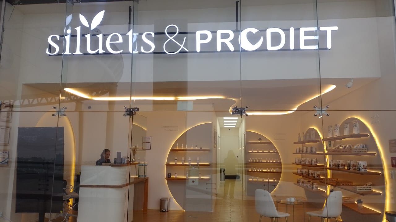 Siluets & Prodiet La Cuspide
