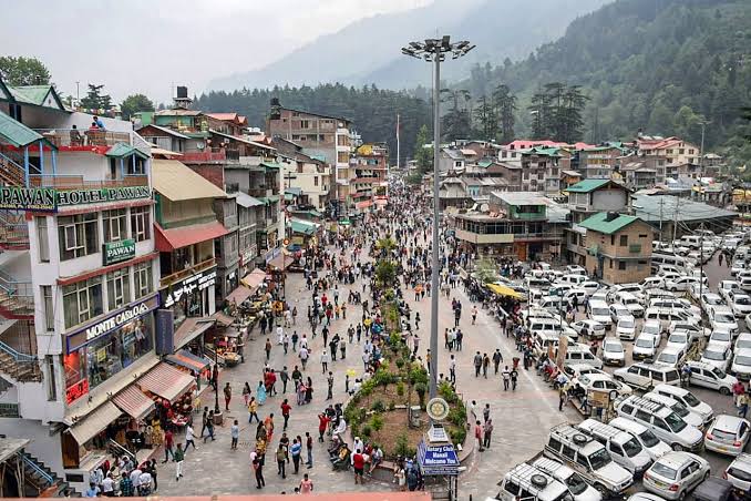 Picture of Experience the Vibrancy of the Mall Road