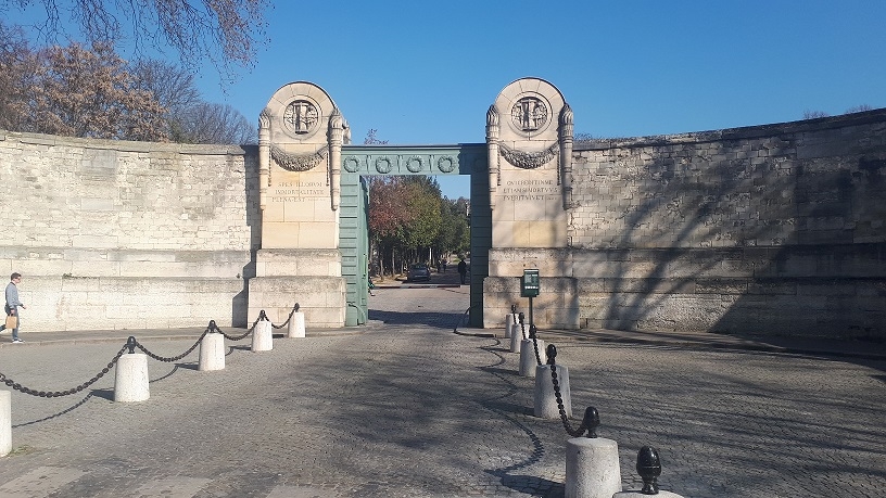 Picture of Explore the Père Lachaise Cemetery