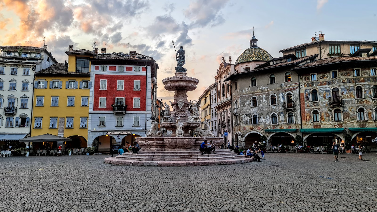 Picture of Discover the Vibrant Piazza Duomo