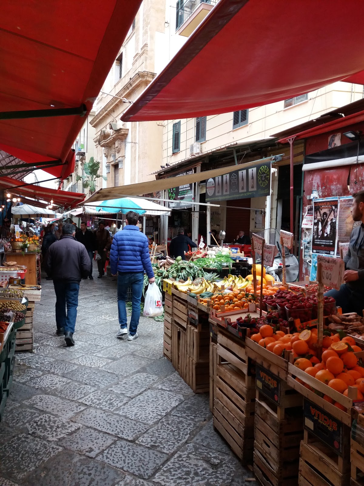 Picture of Savor the Street Food at Mercato del Capo