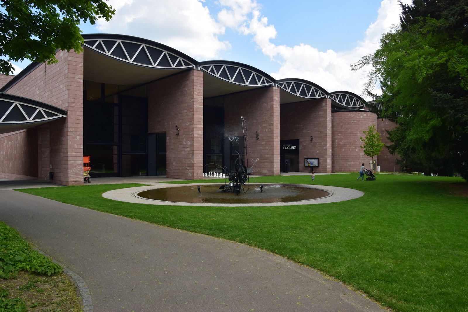 Picture of Learn at the Museum Tinguely