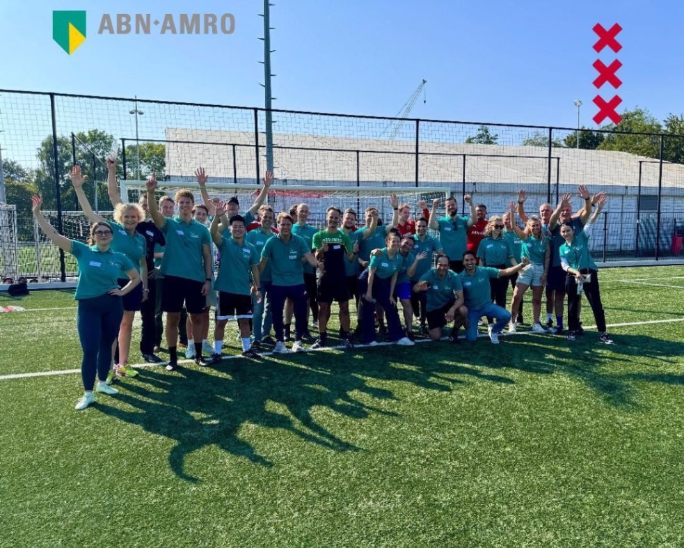 The many volunteers of ABNAMRO were a football buddy for these enthusiastic kids today.