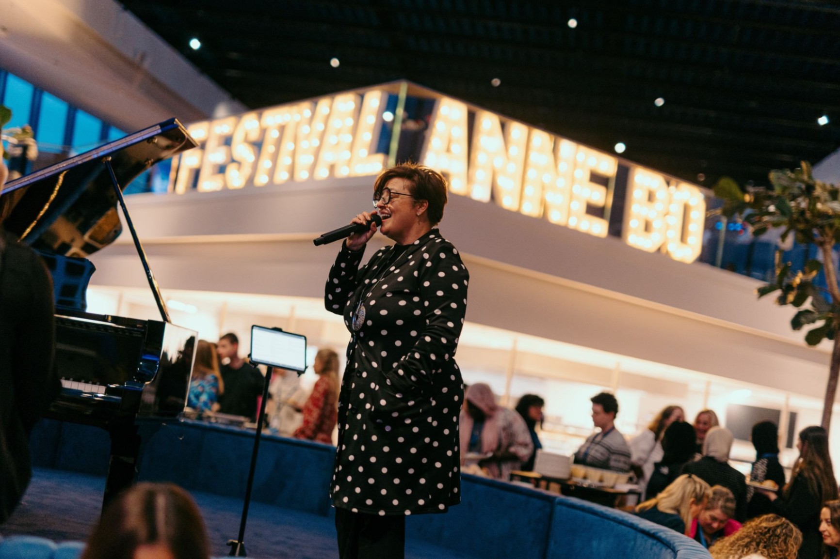 Zaterdag 15 maart jl mochten Thomas Zagers op piano en ik samen met Student Müberra een optreden geven tijdens het jaarlijkse Stichting Anne-Bo Festival in het AFAS te Leusden.