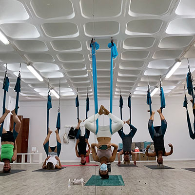 Aerial Yoga Adultos | Aerial Yoga for Adults