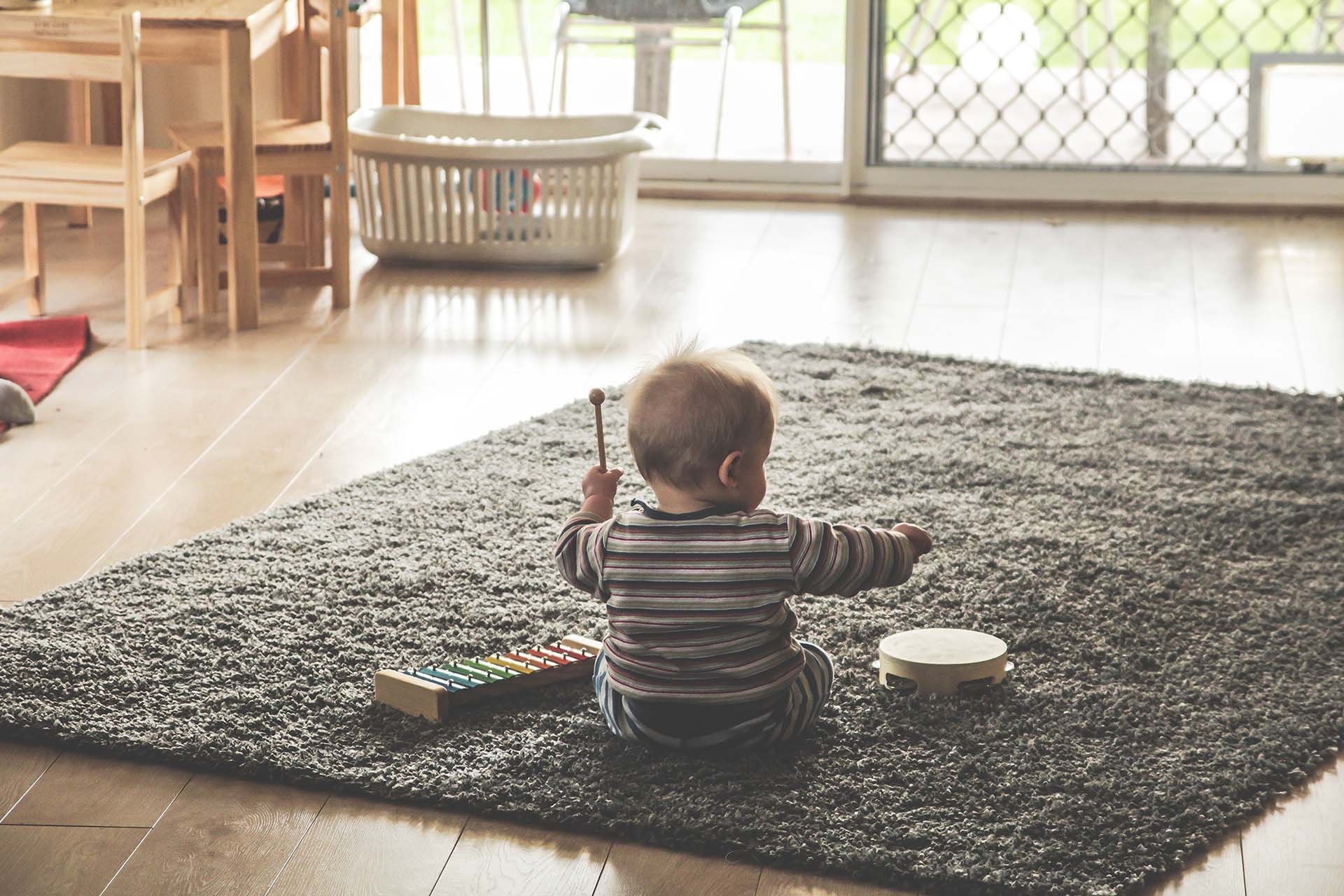 Consejos de seguridad para los bebés en casa