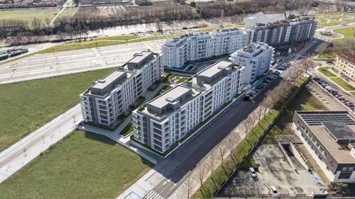 EXTERIOR 05