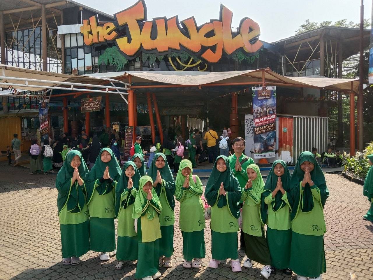 Anak-Anak Panti Asuhan Kembang Kerep Nikmati Rihlah Edukatif dan Rekreatif di The Jungle
