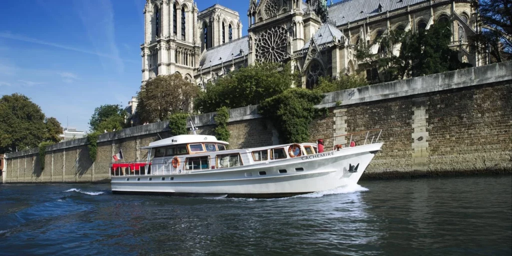 YATCH DE PARIS