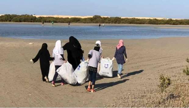 DEAP Qatar beach cleanup drive
