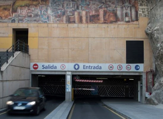 Foto 1 de Parking Pl. Real