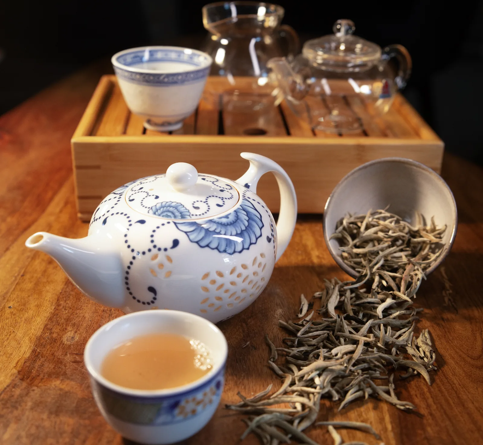 Bai Hao Yin Zhen - Stříbrné jehličky