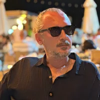 İlker Ö.