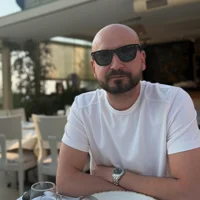 Murat Ö.
