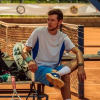 Yevhen V.