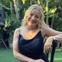 Sandra F.