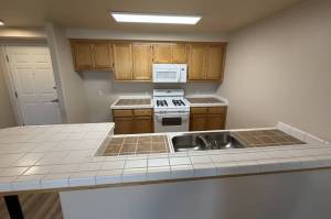 825 El Capitan, Suite 13 NEW Hardwood Floors