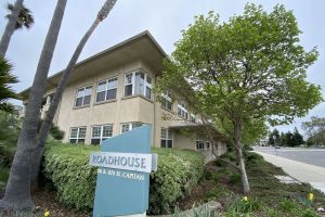 811 - 825 El Capitan Way