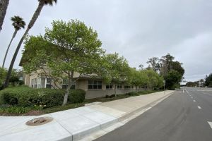 811 - 825 El Capitan Way