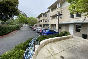 811 - 825 El Capitan Way