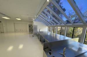 4211 Broad Street - 12' Commercial Hood / Walk-In Cooler / Dock High Loading