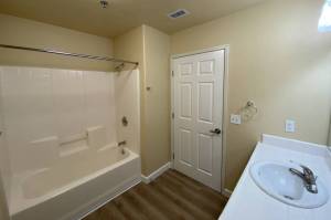 825 El Capitan Way, Suite 6