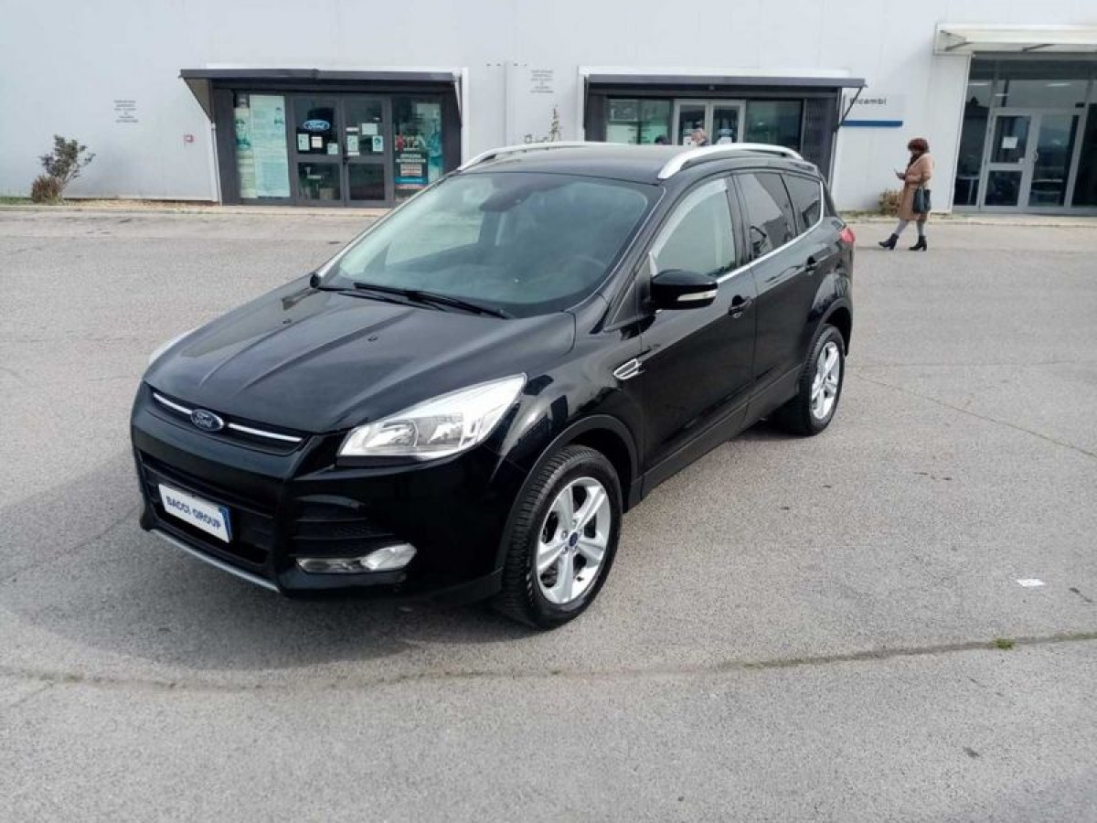 FORD Kuga 2ª serie Kuga 2ª serie - Kuga 1.5 TDCI 120 CV S&S 2WD ST