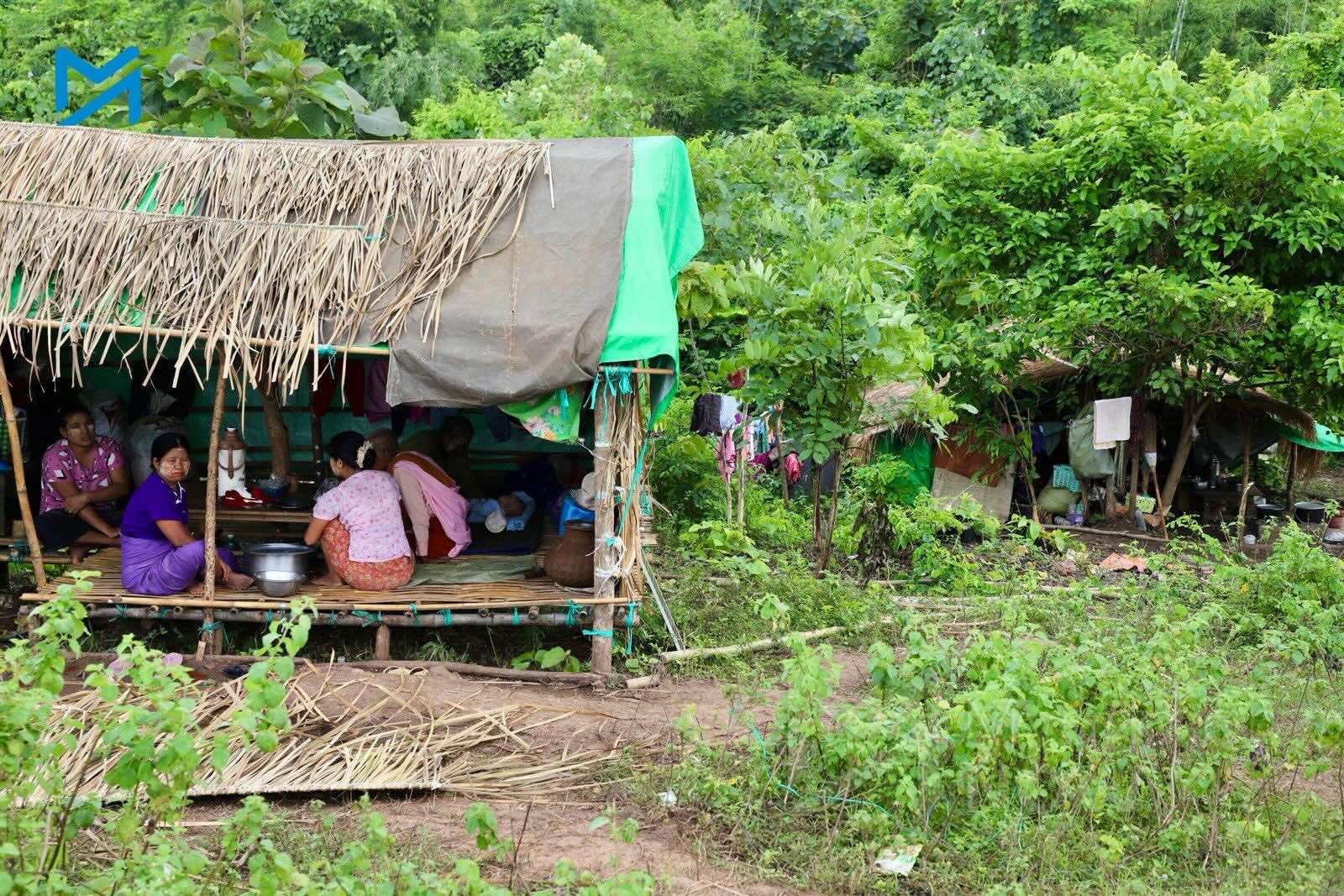 ၂၀၂၅ ခုနှစ် စက်တင်ဘာလက မန္တလေးတိုင်း သပိတ်ကျင်းမြို့နယ် တောတောင်များအတွင်း နေထိုင်ကြသော စစ်ရှောင်များ။ (ဓာတ်ပုံ-မိုးဦး)