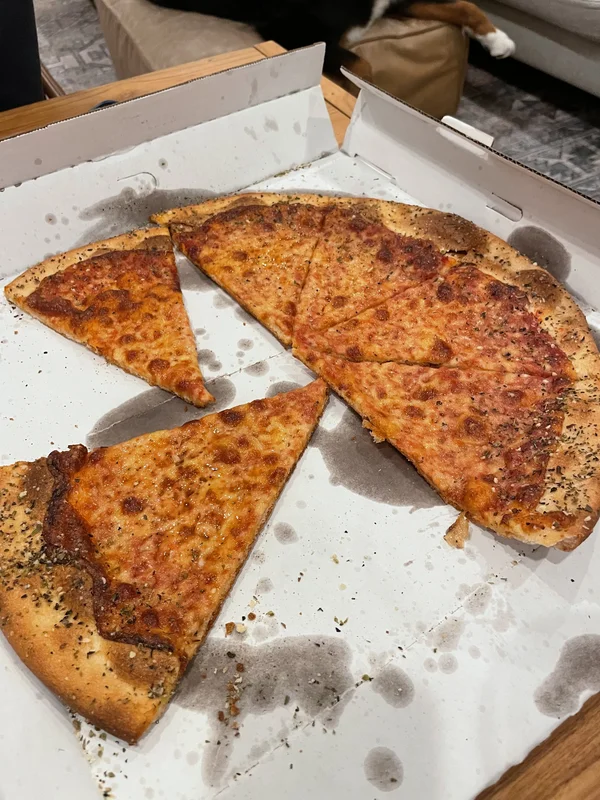 Pizza at Dante's Tavern