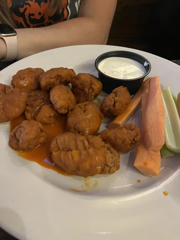 Wings at Donkey Inn