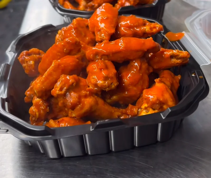 Wings at Duff's Famous Wings