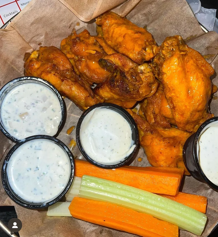 Wings at Ranalli's Lincoln Park