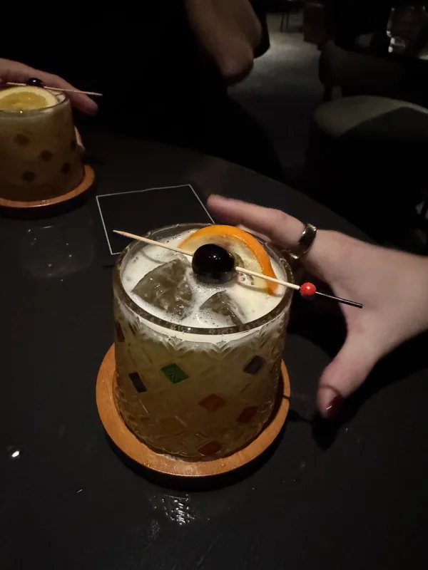 Cocktail at Waldorf Astoria Chicago